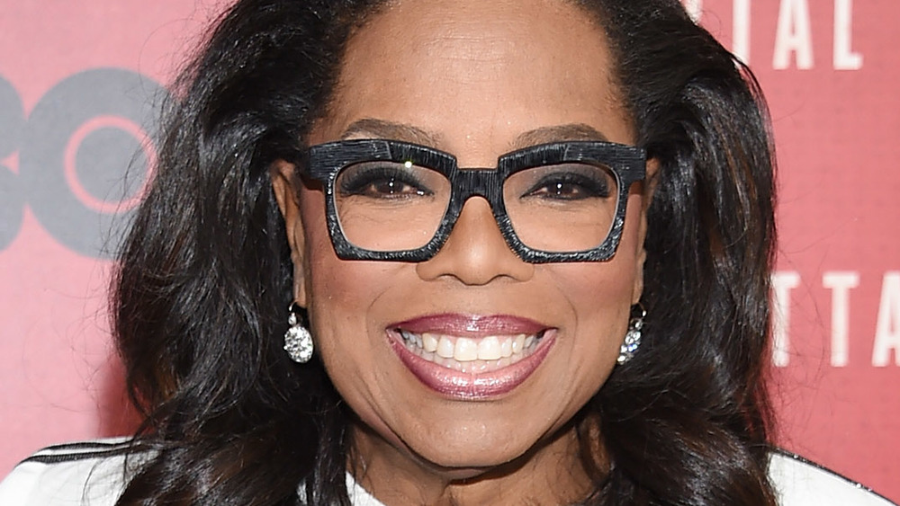 Oprah with square-rimmed glasses 