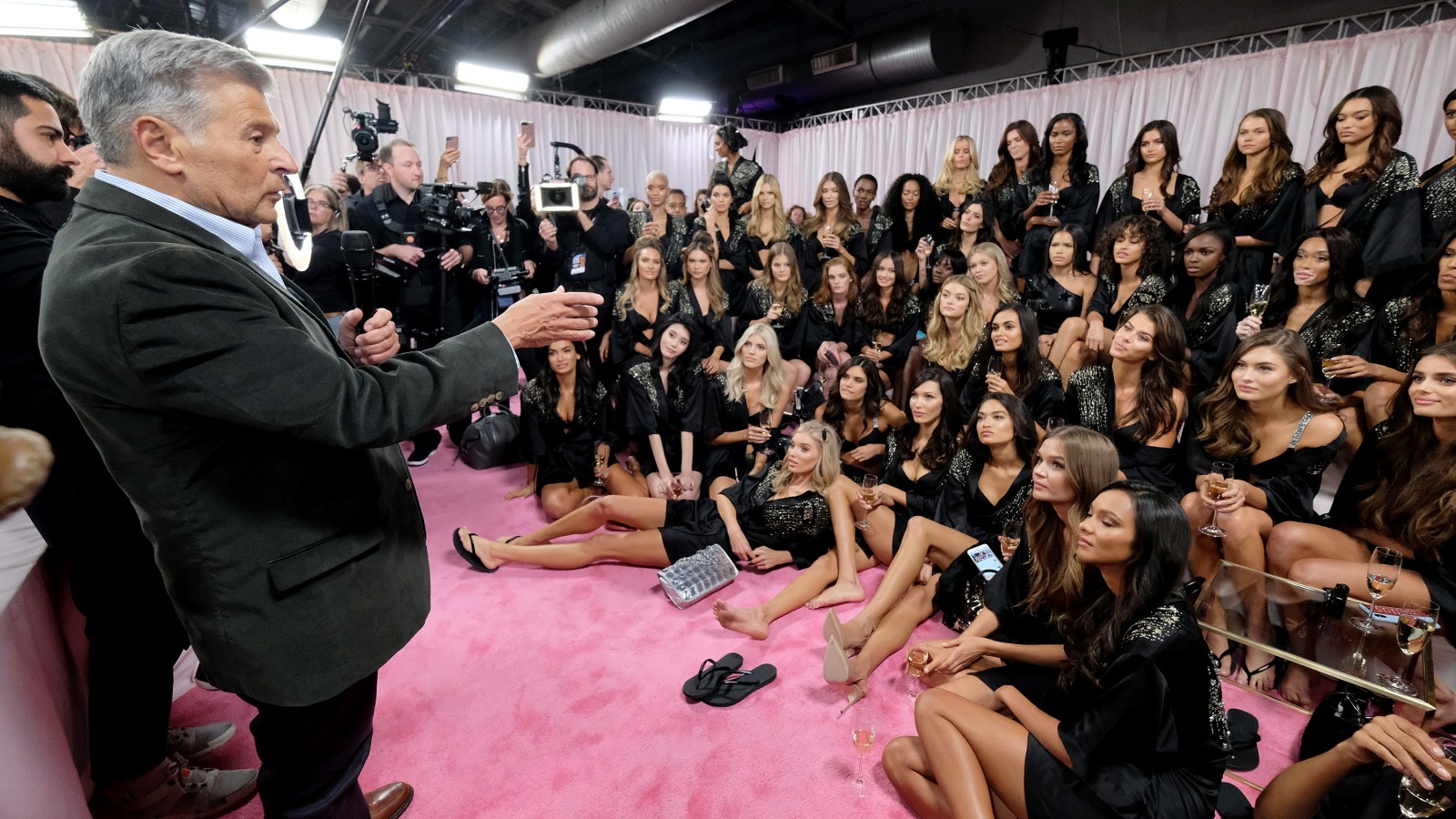 Don't Go Shopping At Victoria's Secret Until You Read This