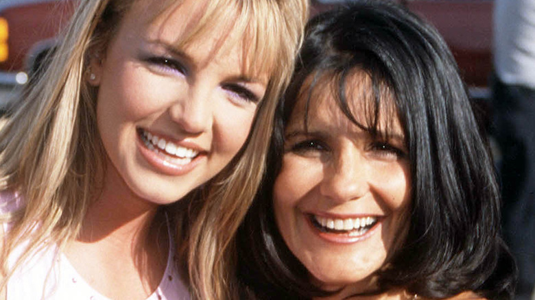 Britney Spears and Lynne Spears, red carpet