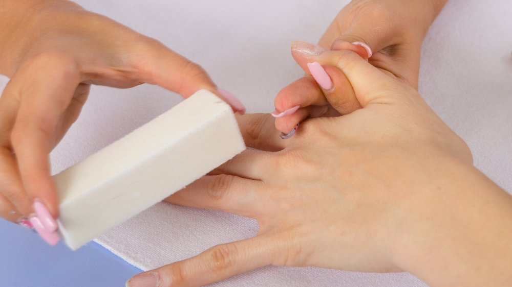 buffing in a manicure