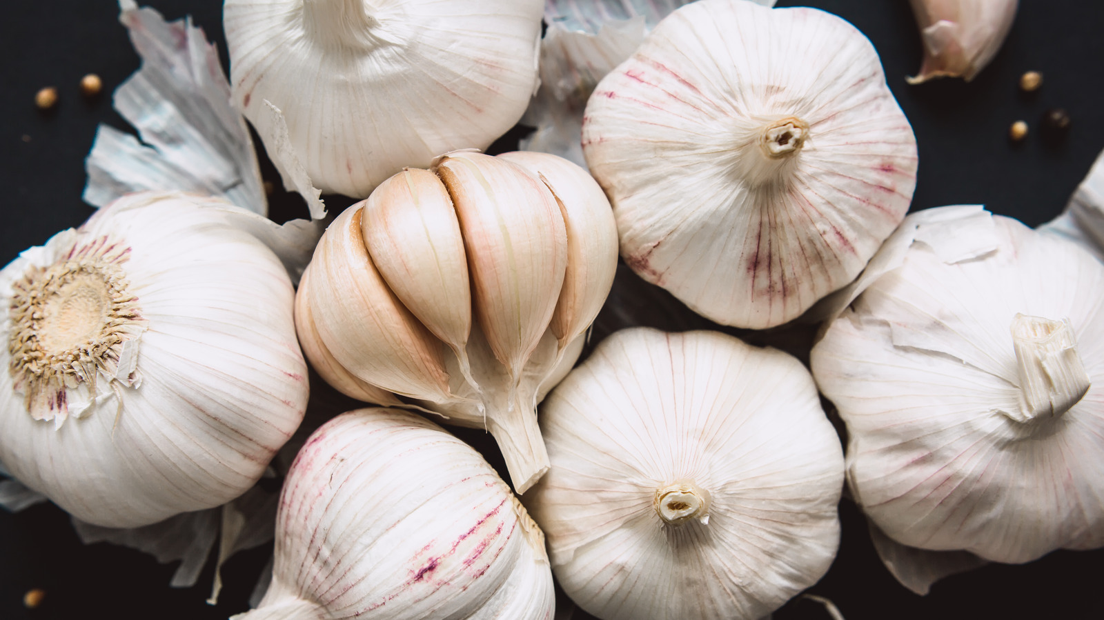 Is Garlic Really Banned At Buckingham Palace?