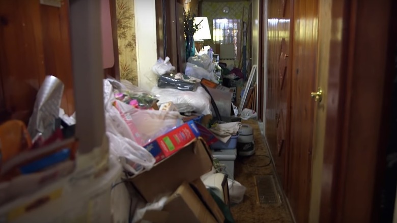 A scene from Hoarders