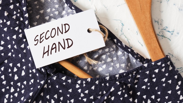 second hand clothing