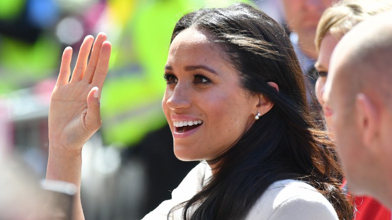 Meghan Markle wave