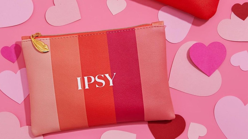 IPSY makeup bag and hearts