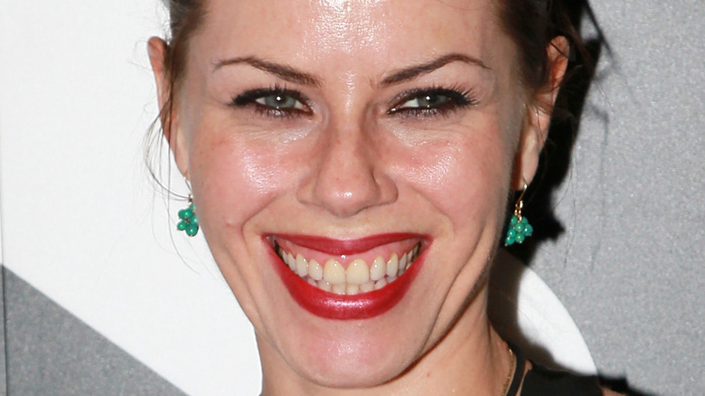 Fairuza Balk smiles on the red carpet