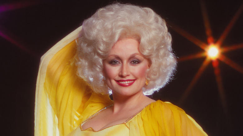 Country singer Dolly Parton poses for a portrait session in 1978 in Los Angeles, California.