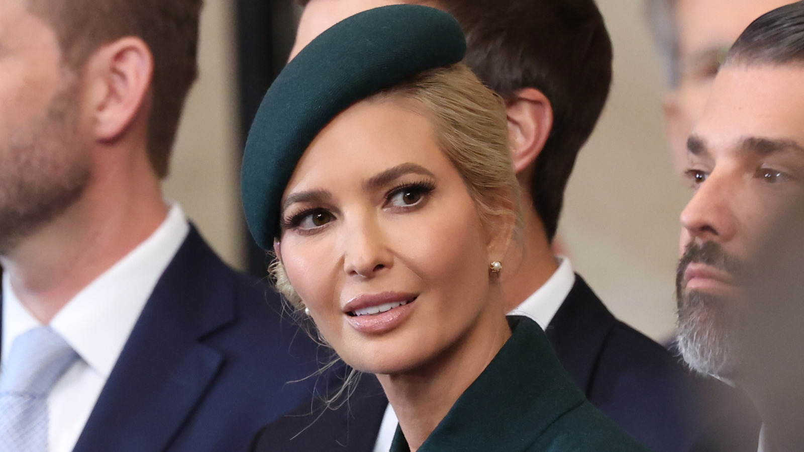 伊万卡·特朗普(Ivanka Trump)的柔术演示将汤姆·布雷迪(Tom Brady)放在每个人的嘴唇上(Jared,Wya?) 伊万卡·特朗普(Ivanka Trump)的柔术演示将汤姆·布雷迪(Tom Brady)放在每个人的嘴唇上(Jared,Wya?)