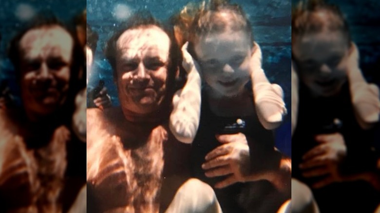Jack Nicholson's daughter with her father in a pool