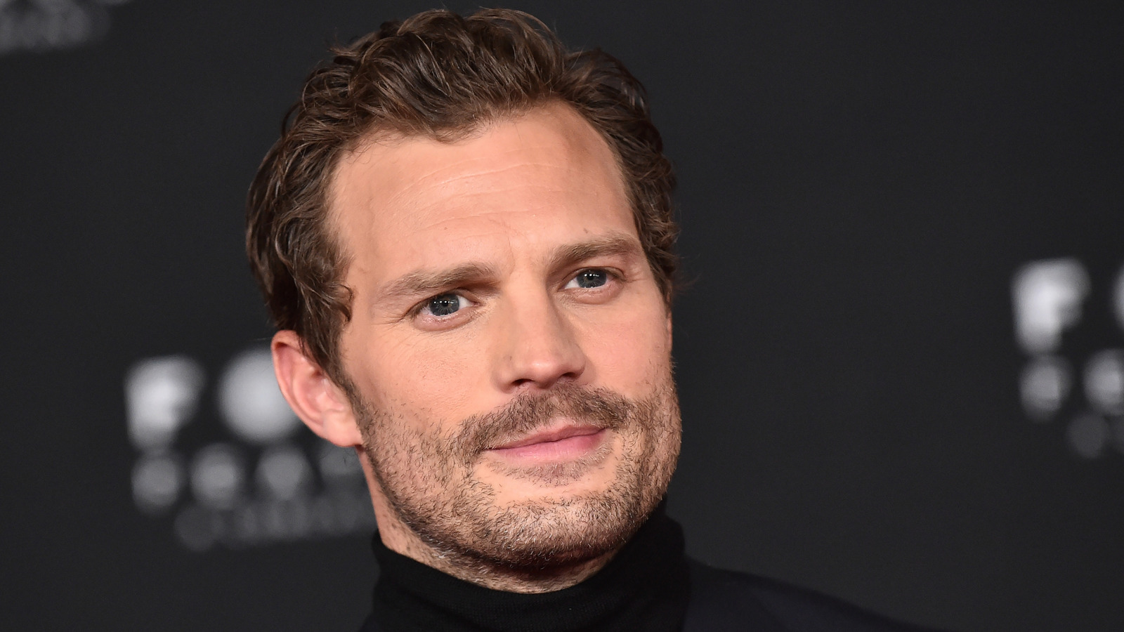 Jamie Dornan Was Totally Mortified When He Met Liv Tyler(02)