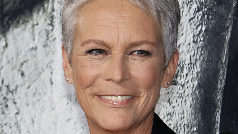 Jamie Lee Curtis posing at event