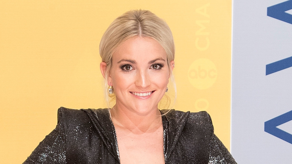 Jamie Lynn Spears smiling on the red carpet