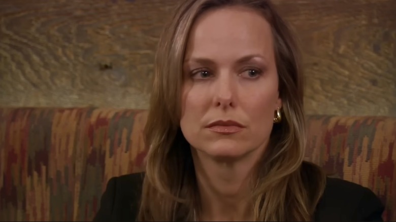 Melora Hardin as Jan looking to her left.