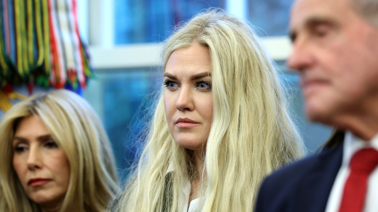 Erika Kirk looking disheveled at the white house