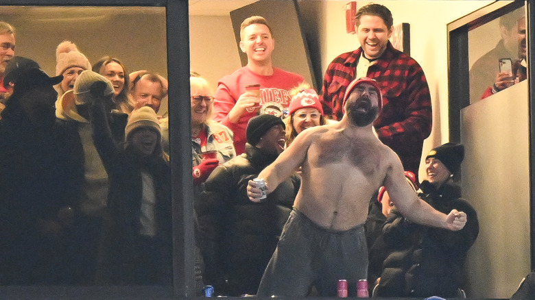 Jason Kelce Steps Up For Taylor Swift Fan While Stealing Spotlight At jason-kelce-steps-up-for-taylor-swift-fan-while-stealing-spotlight-at
