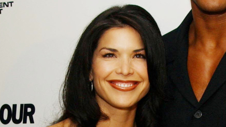 Lauren Sánchez Bezos smiling at the Glamour Emmy party in 2002.