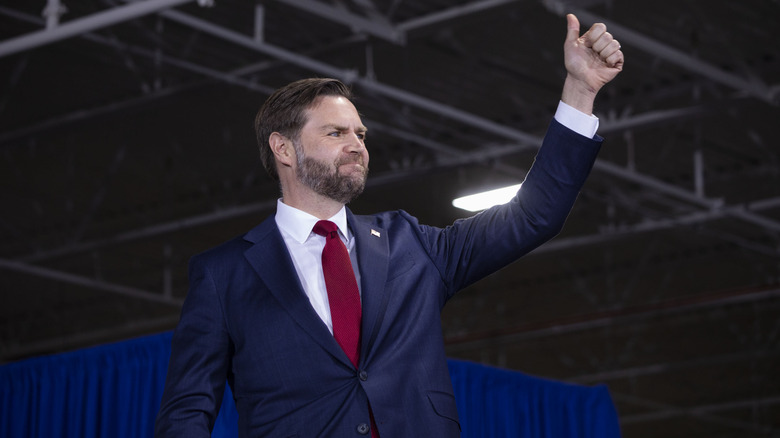JD Vance giving a thumbs up