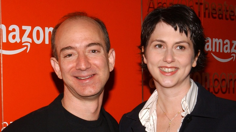 Jeff Bezos and Mackenzie Scott smiling together
