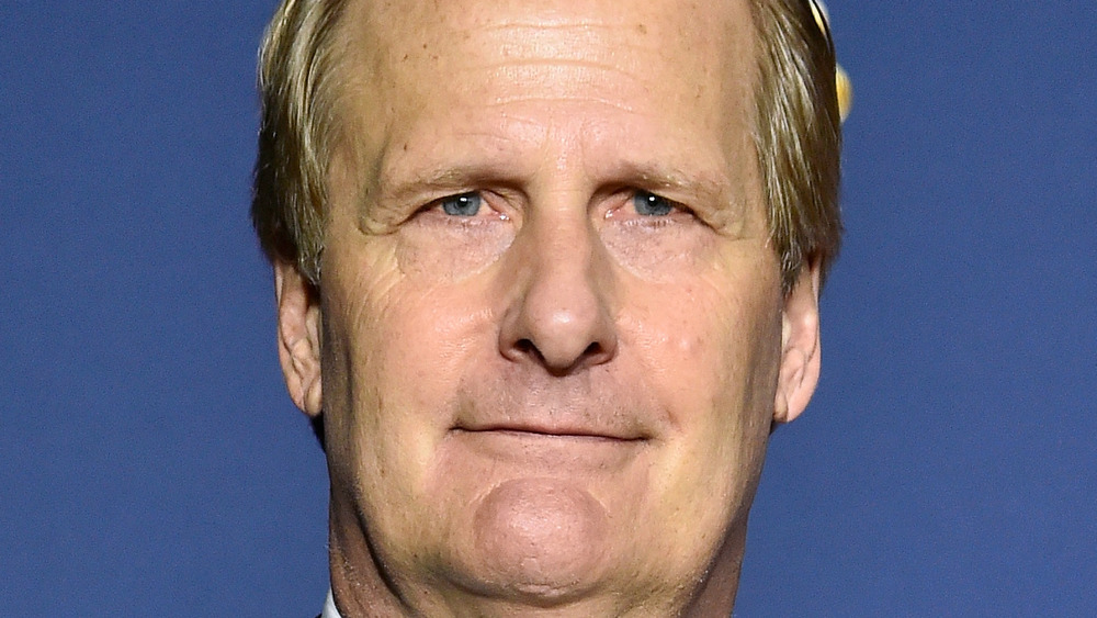 Jeff Daniels grinning