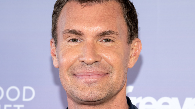 Jeff Lewis smiling