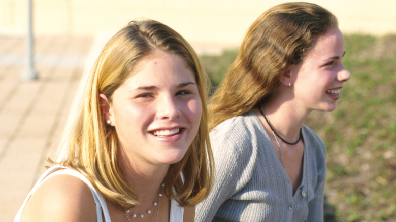 Jenna Bush Hager and her sister Barbara Bush in front of the George W. Bush Library