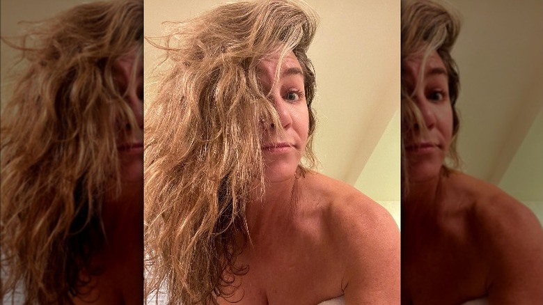 Jennifer Aniston with wavy hair