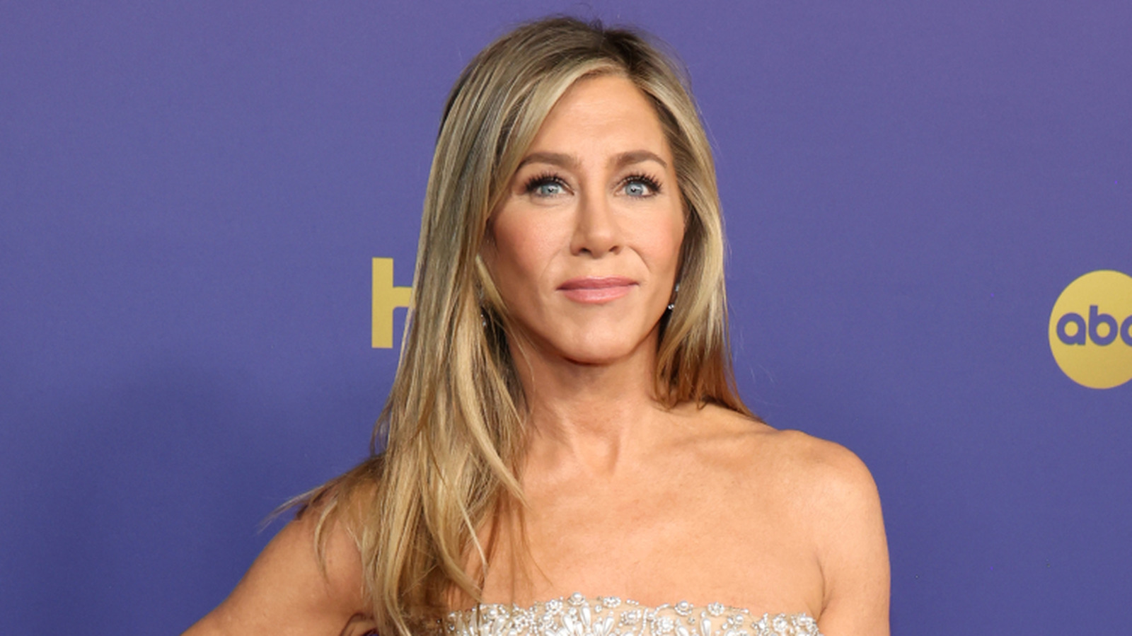 <a href="https://www.thelist.com/1968443/jennifer-aniston-never-the-same-after-brad-pitt-divorce/" target="_blank">Jennifer Aniston Was Never The Same After Her Divorce From Brad Pitt</a>
