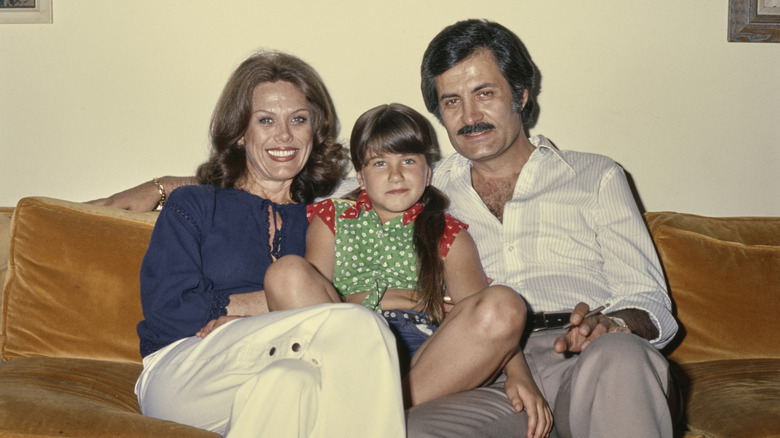 Jennifer Aniston in childhood with parents Nancy Dow and John Aniston in the '70s