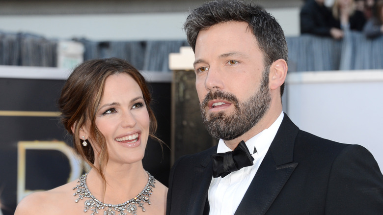 Jennifer Garner and Ben Affleck posing together 