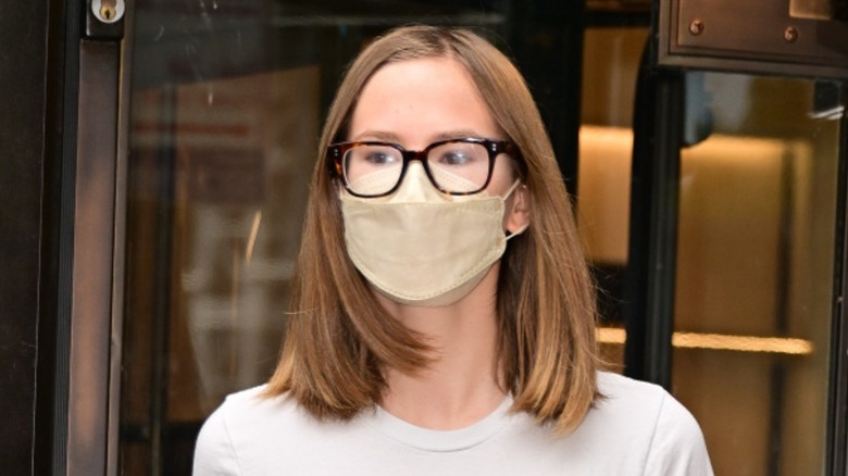 Violet Affleck exits Bergdorf Goodman in Manhattan, New York City (2022)