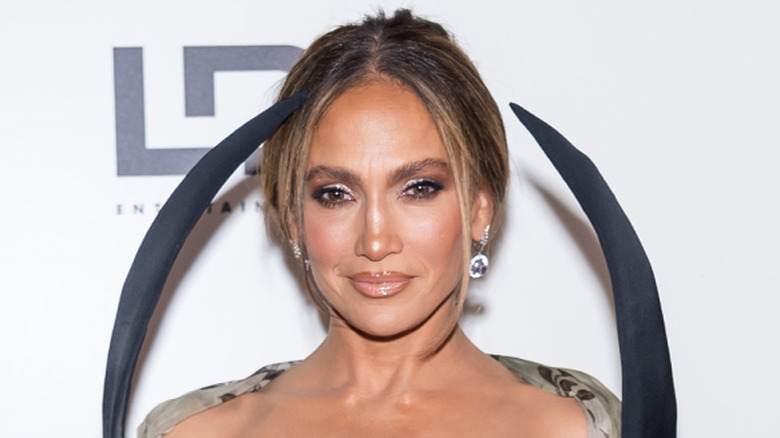 Jennifer Lopez posing at an event