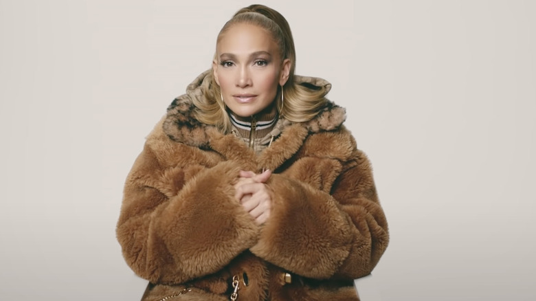 Jennifer Lopez bundled up
