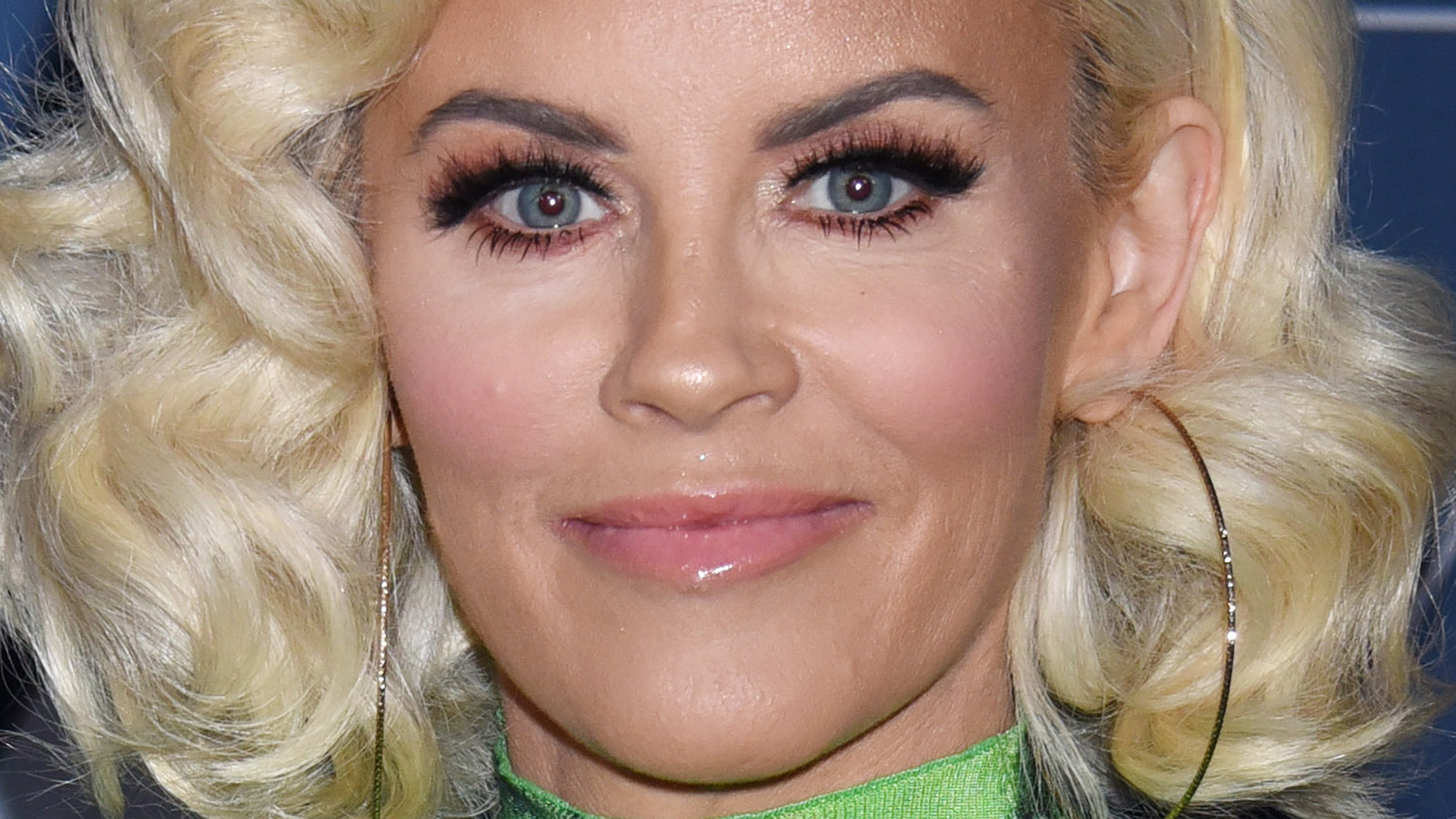 Jenny McCarthy's Behavior On The Masked Singer Has Twitter Seeing Red