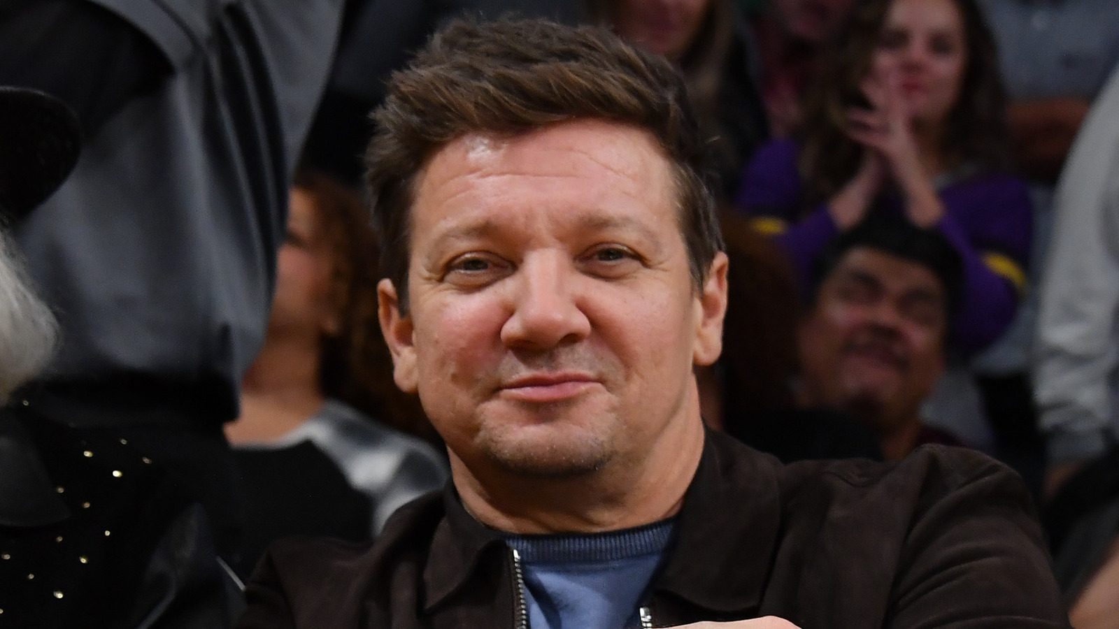 Jeremy Renner's Daughter Ava Is All Grown Up In His Silk Super Bowl