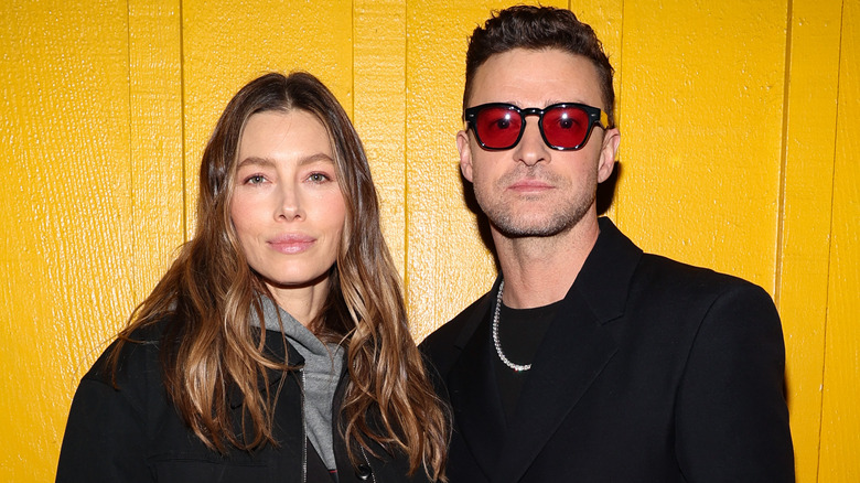 Jessica Biel and Justin Timberlake posing together 