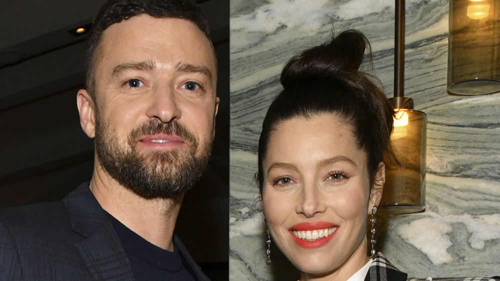 Justin Timberlake and Jessica Biel pose together