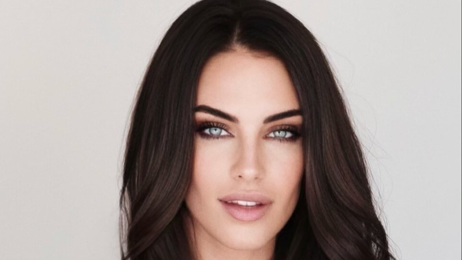 Jessica Lowndes Many Responsibilities In Harmony From The Heart Exclusive Interview