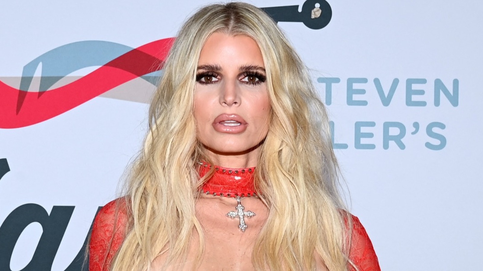 <a href="https://www.thelist.com/1777615/jessica-simpson-album-ex-eric-johnson-taylor-swift-playbook/" target="_blank">Jessica Simpson Is Taking A Page From Taylor Swift’s Playbook (& Her Ex Might Not Like It)</a>