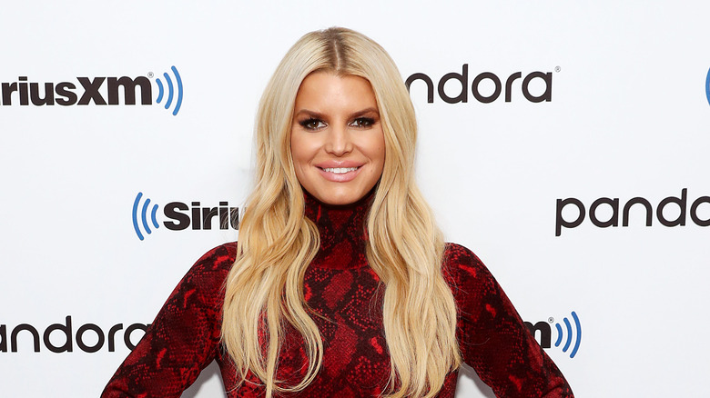 Jessica Simpson posing at an event