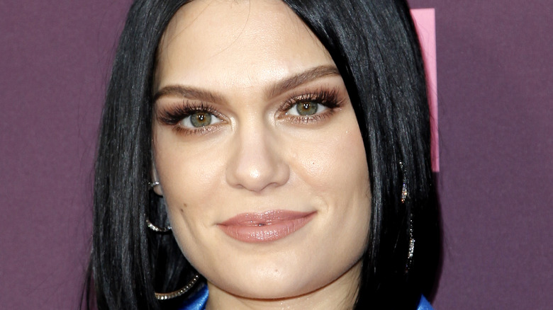 Jessie J poses on the red carpet