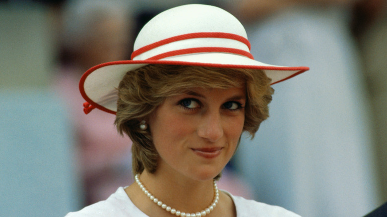 Princess Diana red striped hat