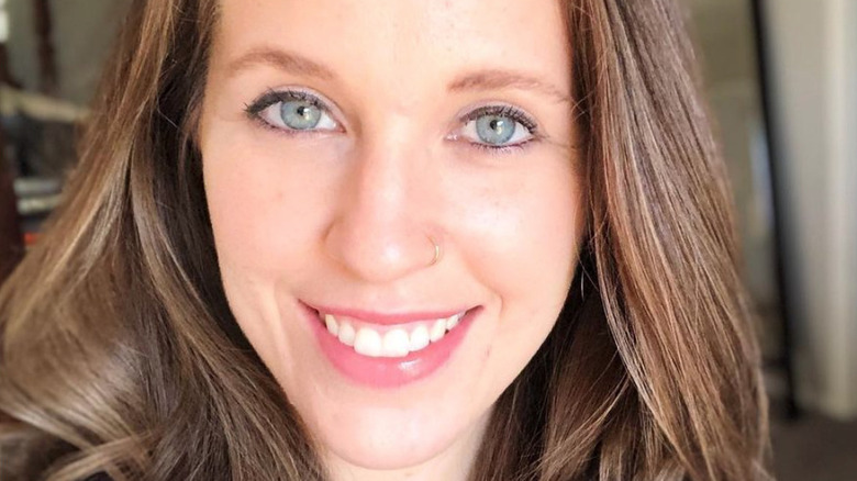 Jill Duggar poses for a selfie 