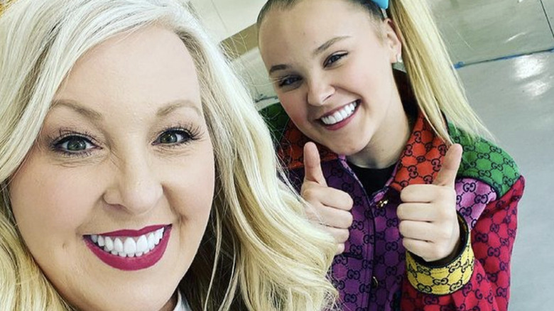 Jesselyn Siwa and JoJo Siwa smiling