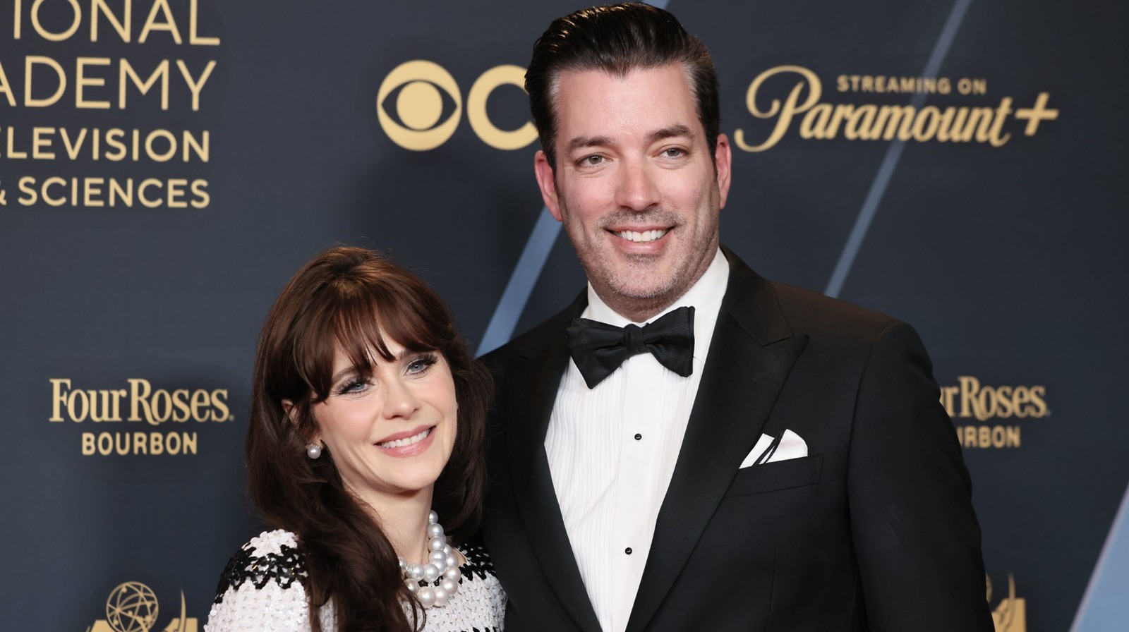 乔纳森·斯科特 (Jonathan Scott) 用一句话证明了他对佐伊·丹斯切尔 (Zooey Deschanel) 家人的承诺 乔纳森·斯科特 (Jonathan Scott) 用一句话证明了他对佐伊·丹斯切尔 (Zooey Deschanel) 家人的承诺