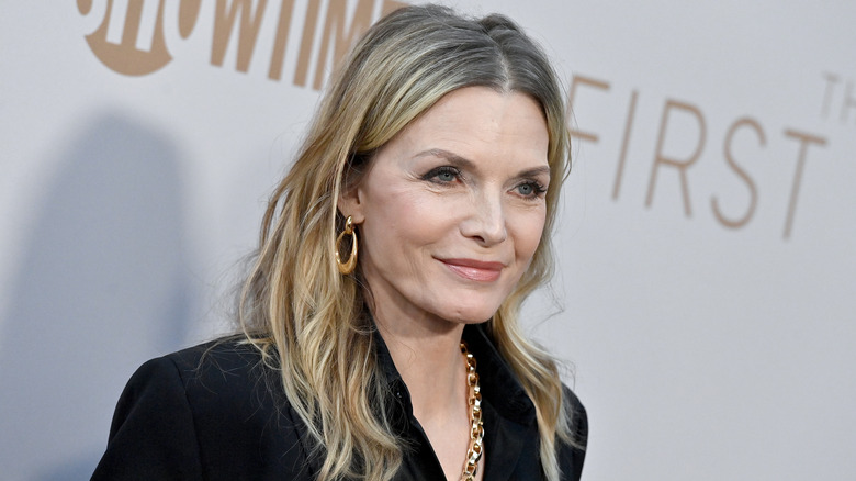 Michelle Pfeiffer posing on the red carpet