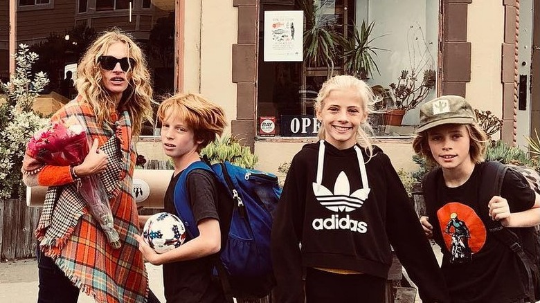 Roberts with her kids