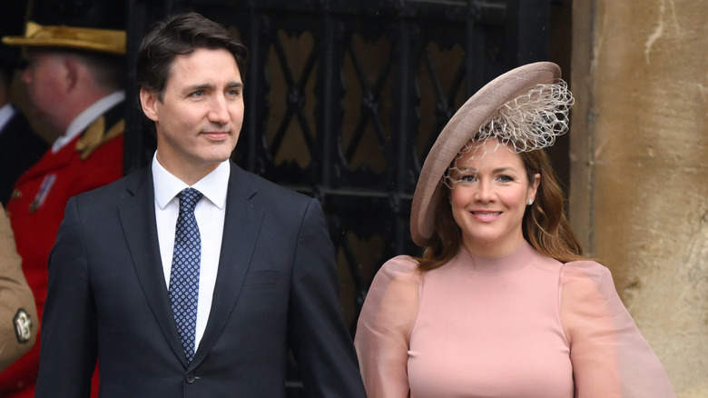 Sophie & Justin Trudeau holding hands