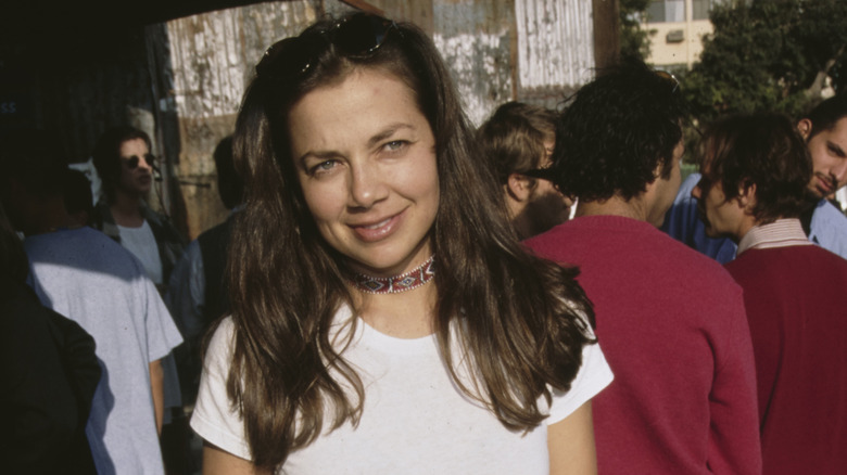 Justine Bateman smiling at MTV's "Choose or Lose" event in 1996