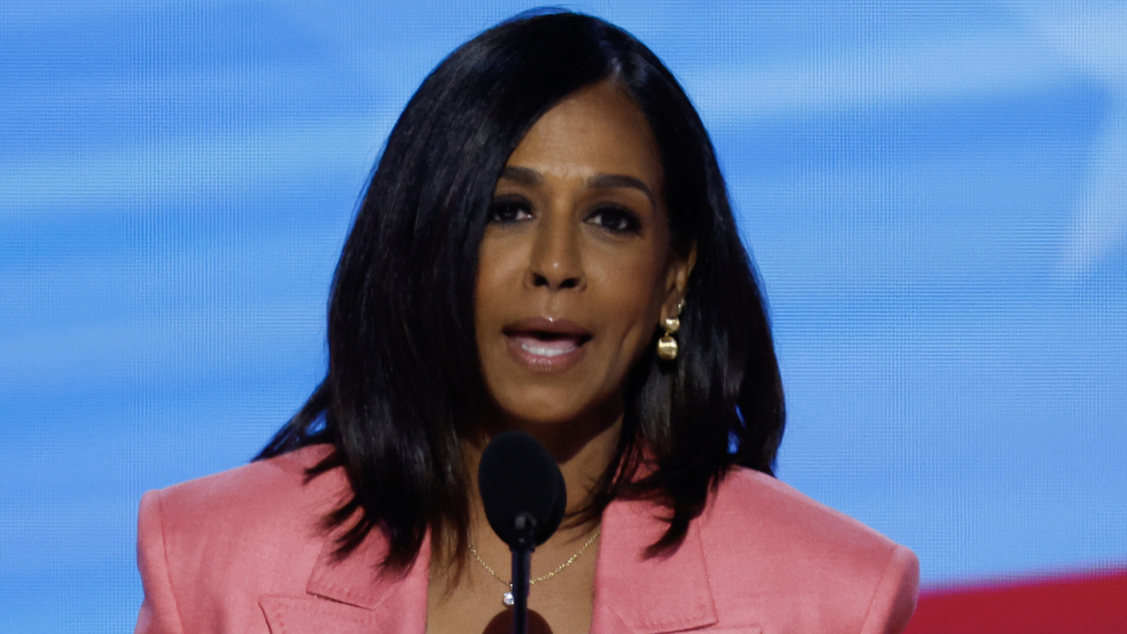 卡马拉·哈里斯(Kamala Harris)的姐姐曾经在希拉里·克林顿(Hillary Clinton)工作。这是我们所知道的 卡马拉·哈里斯(Kamala Harris)的姐姐曾经在希拉里·克林顿(Hillary Clinton)工作。这是我们所知道的