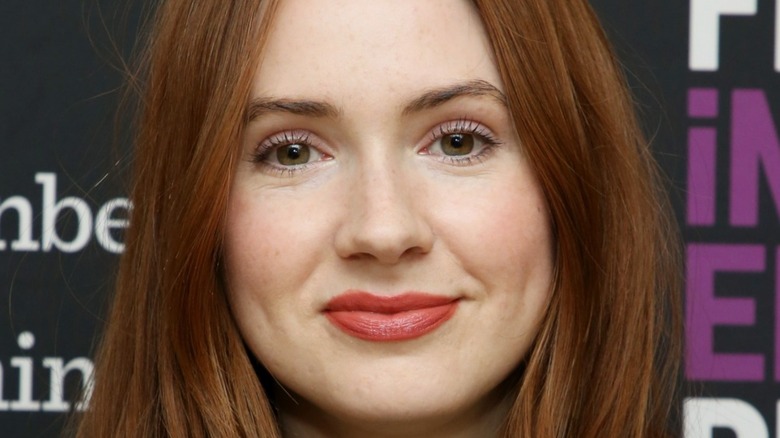 Karen Gillan smiling, red carpet